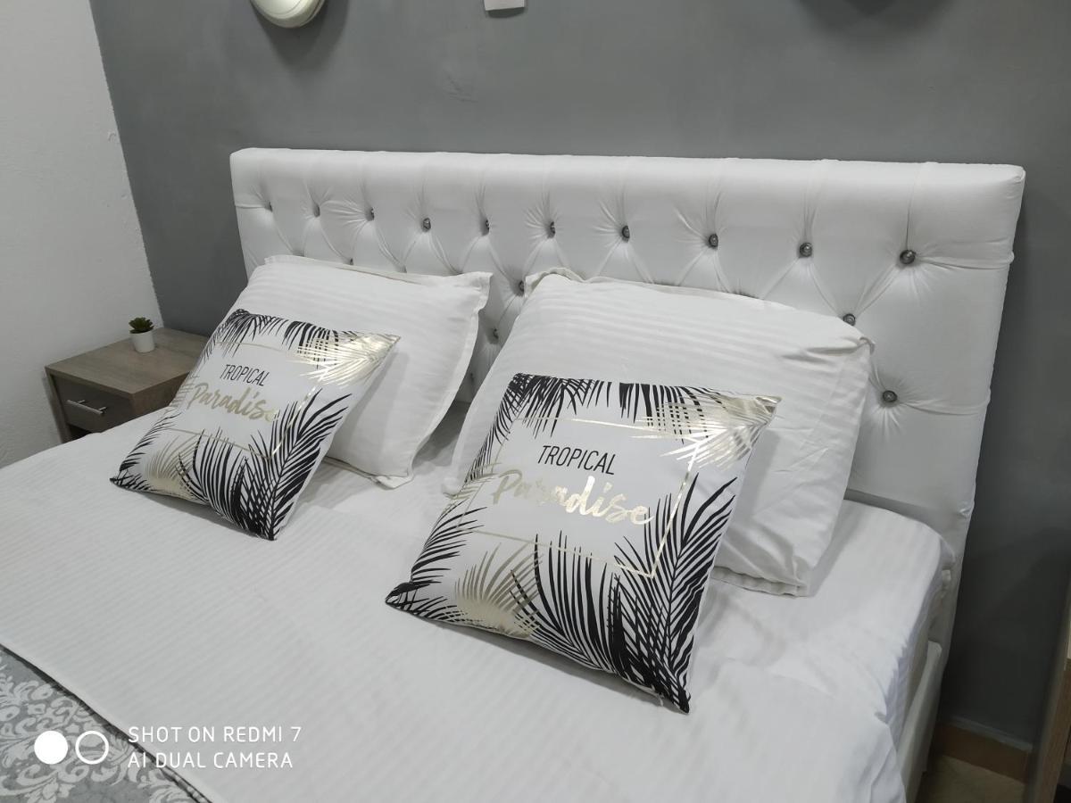 Penny'S Holiday Studio Hanioti Luaran gambar